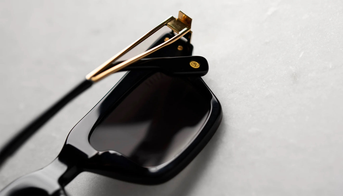 9FIVE Avenue Black &amp; Gold Sunglasses